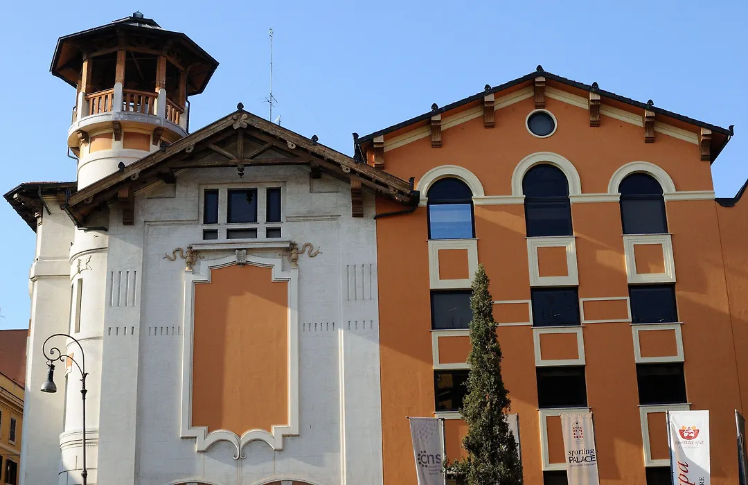 Aquarius Inn-1